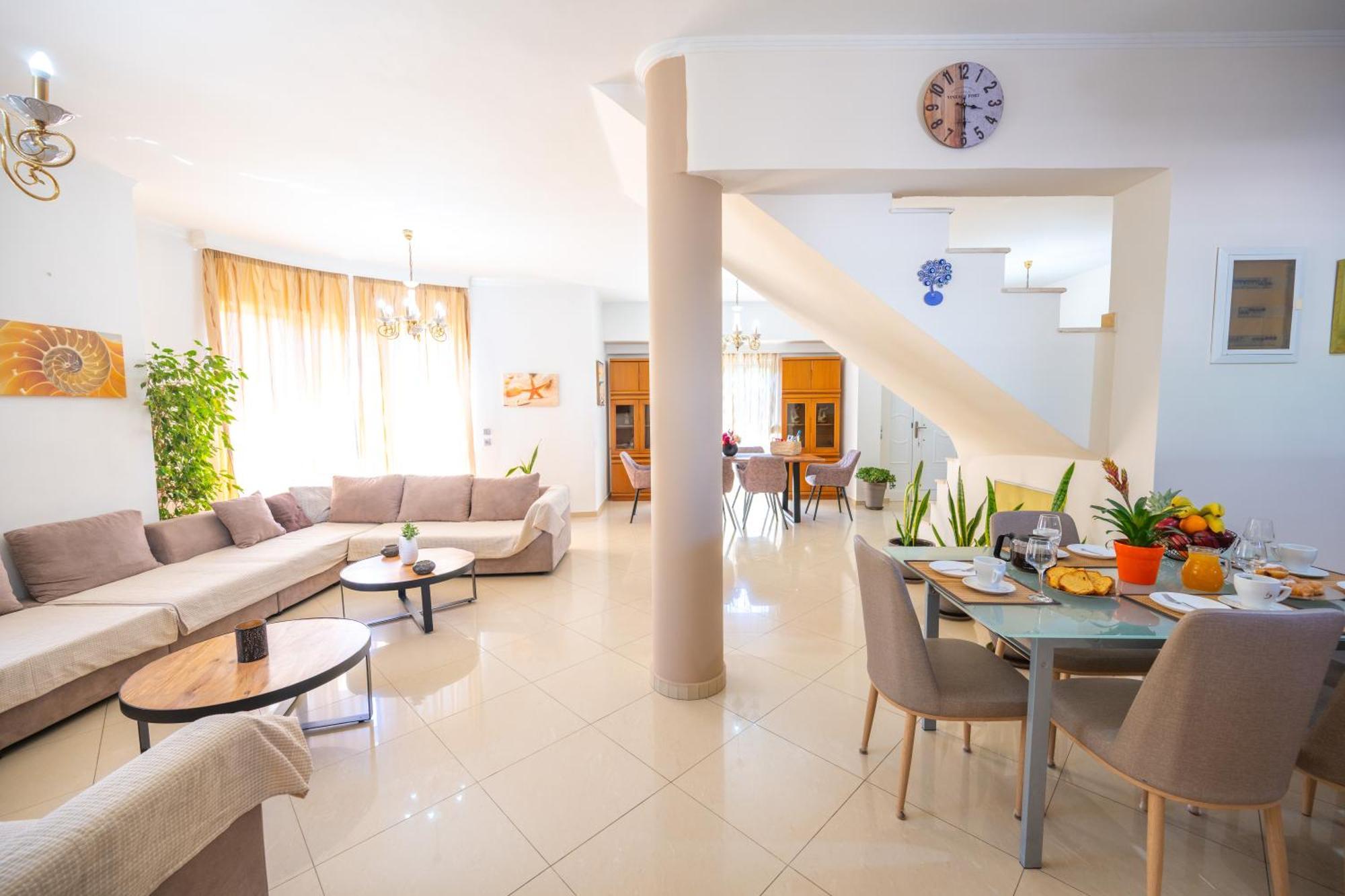 Mediterranean Luxury Villa *